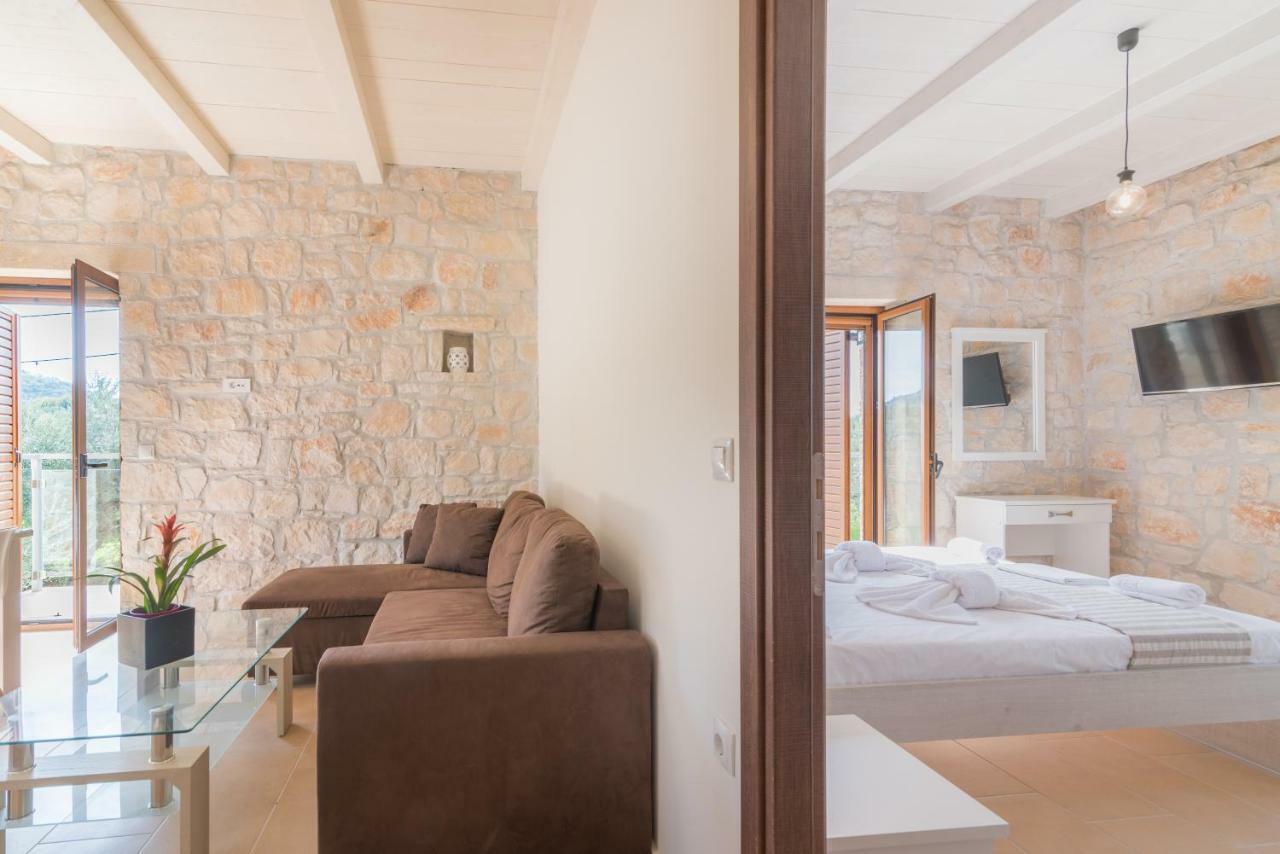 Green Stone Villas Apartments Kalamákion Екстериор снимка
