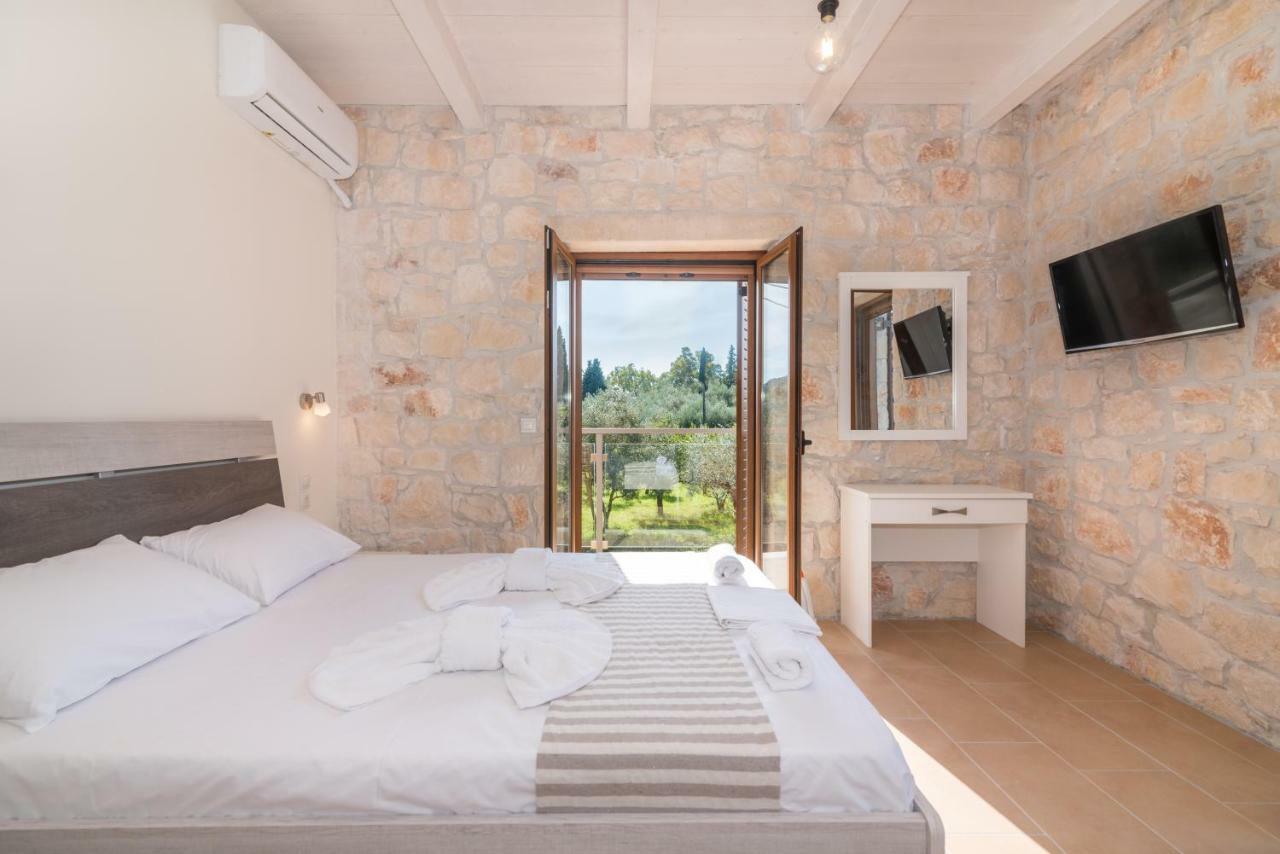Green Stone Villas Apartments Kalamákion Екстериор снимка