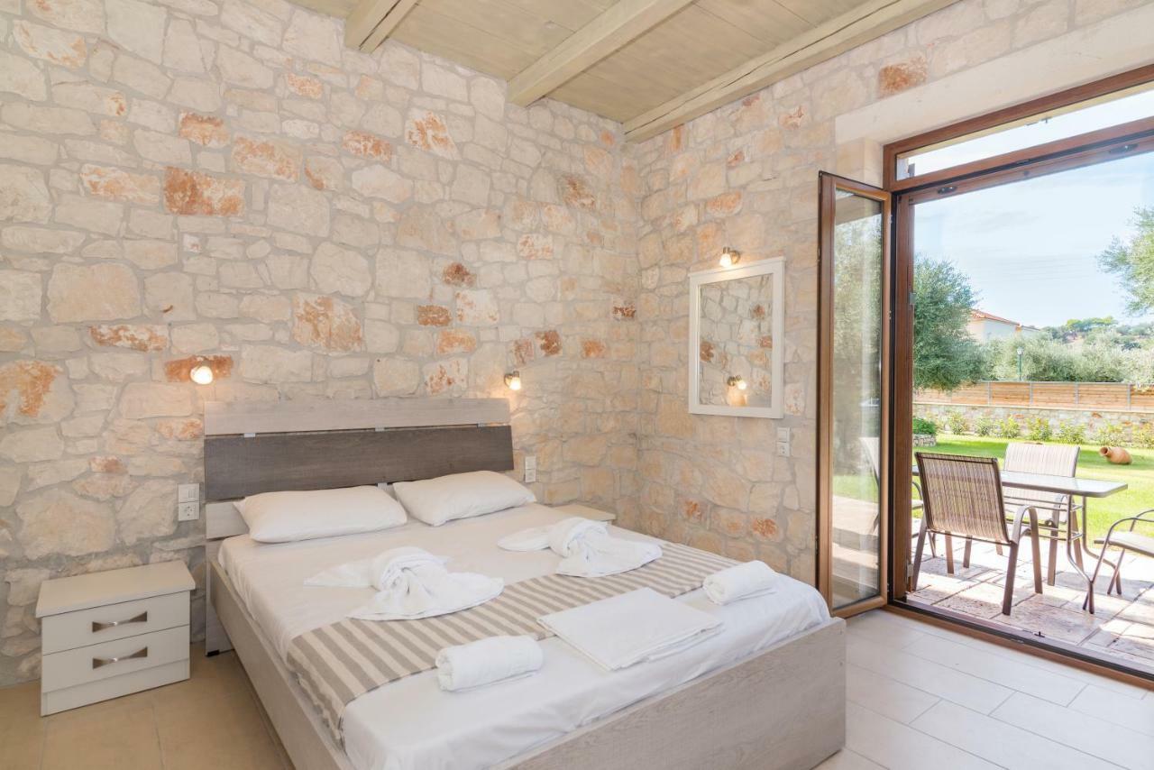 Green Stone Villas Apartments Kalamákion Екстериор снимка